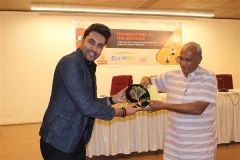 Dr.-Parth-Oza-felicitated-by-the-Vice-Chancellor-of-Guj-Vidyapith